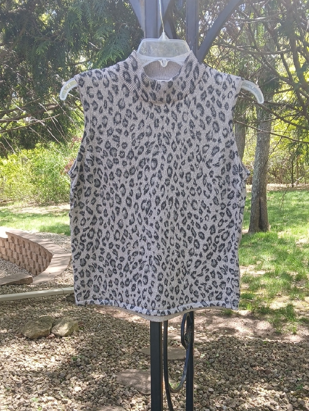 Kathie Lee Collection Vintage Knit Top  Metallic Silver Leopard Print Ramie Sz M